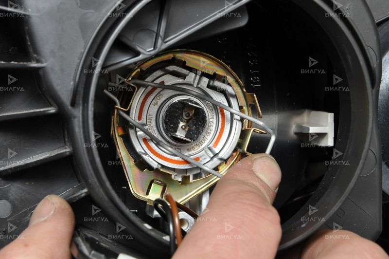 Замена ламп ближнего света Datsun Go в Новом Уренгое