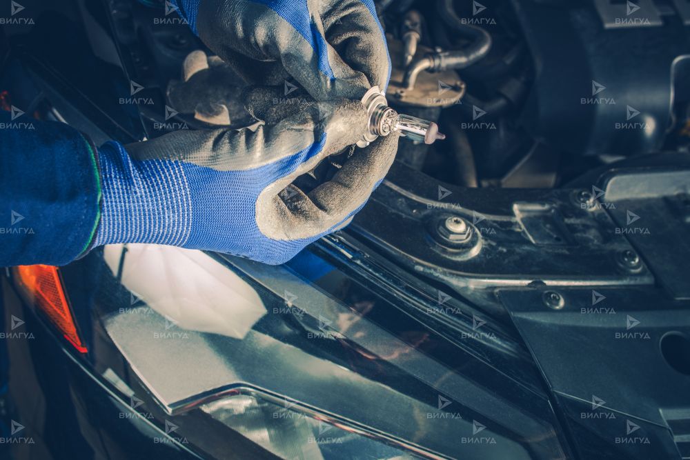 Замена лампы поворотника Dodge в Новом Уренгое Замена лампы поворотника Dodge в Новом Уренгое