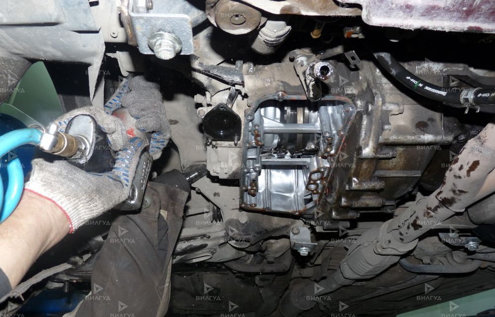 Замена АКПП Toyota Isis в Новом Уренгое