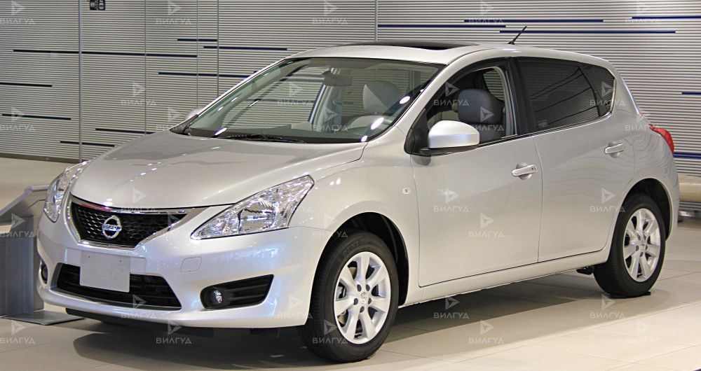 Замена датчика парковки Nissan Tiida в Новом Уренгое