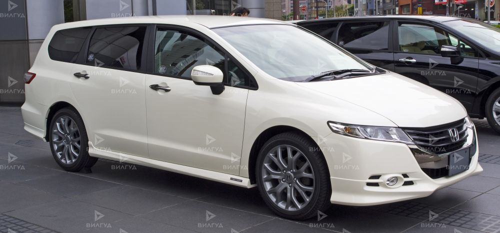 Замена ламп подсветки номера Honda Odyssey в Новом Уренгое Замена ламп подсветки номера Honda Odyssey в Новом Уренгое