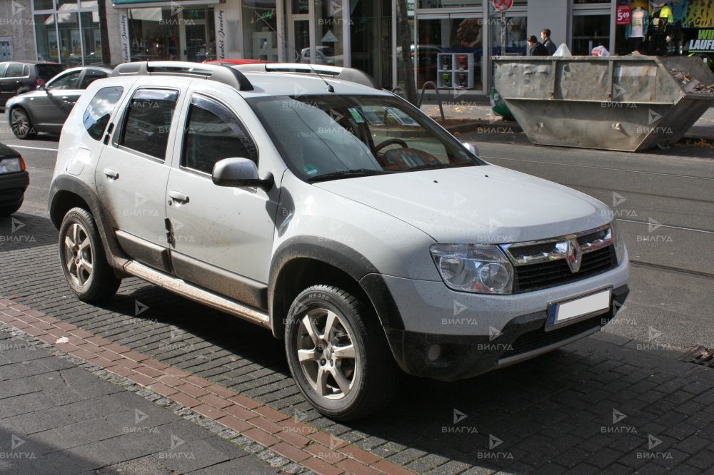 Замена лампы поворотника Renault Duster в Новом Уренгое