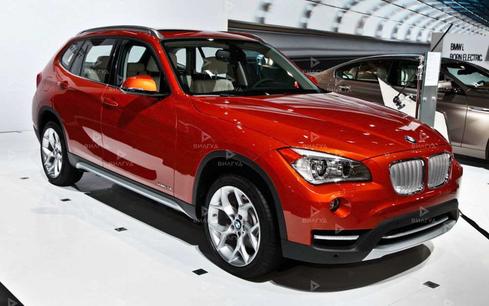 Замена противотуманок BMW X1 в Новом Уренгое